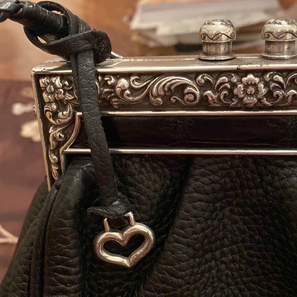 Vintage EUC Brighton Bag…black leather with lovely silver hardware - Picture 2 of 9